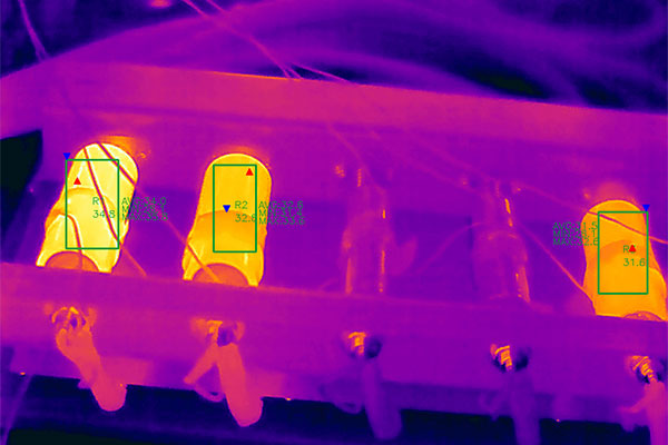 使用高級熱成像技術進行電池檢測